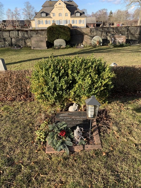 Grave number: SÖ H     8