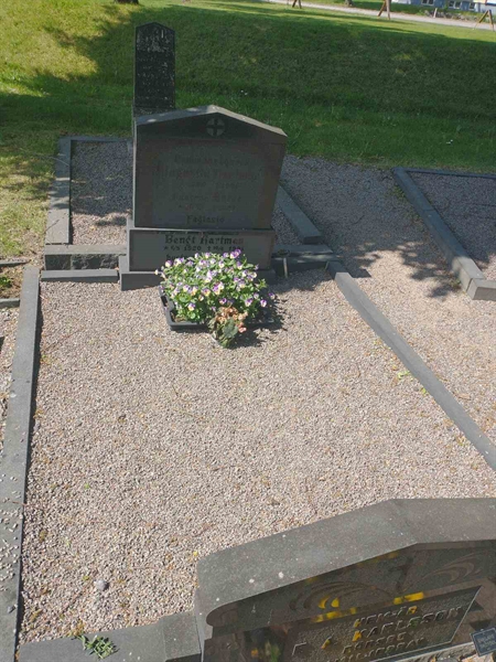 Grave number: VK F   759, 760