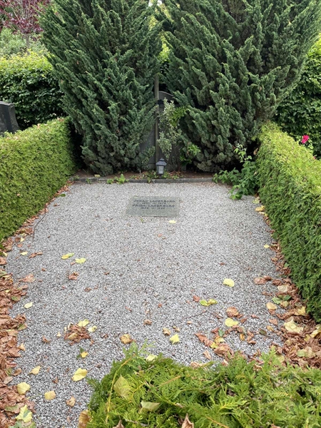 Grave number: NK I    80