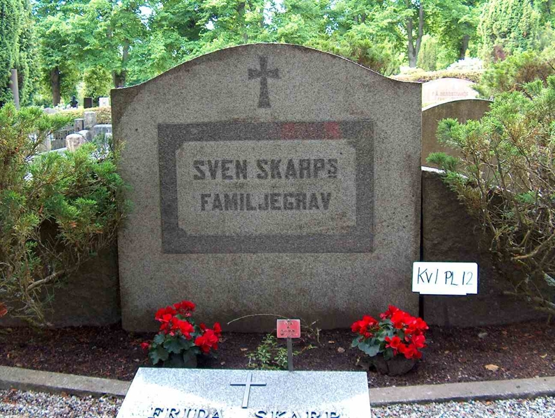 Grave number: HÖB 1    12