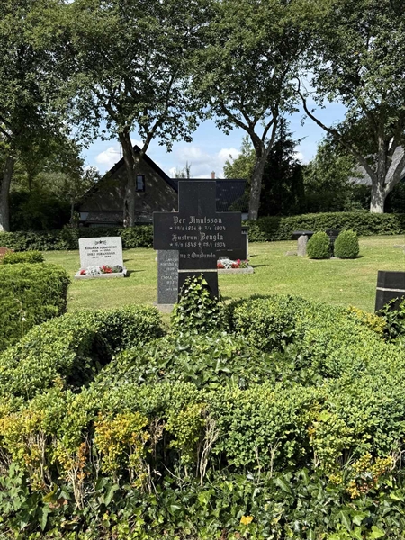 Grave number: ON D   356, 357