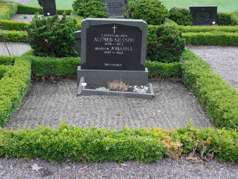 Grave number: VK E    23