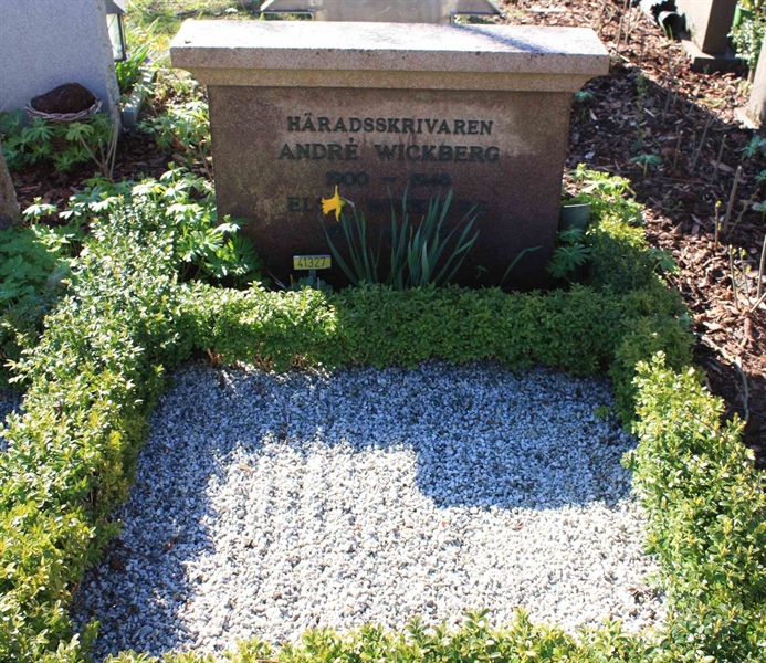 Grave number: Ö U02    31