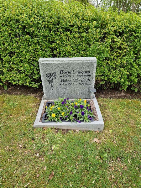 Grave number: 01 E   32
