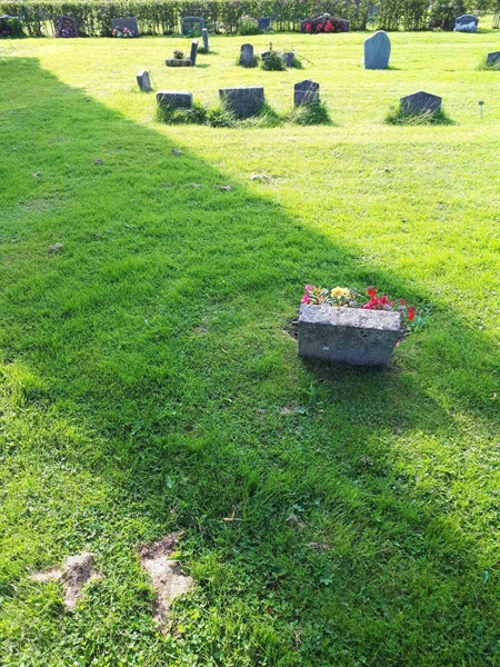 Gravnummer: NK A A   330