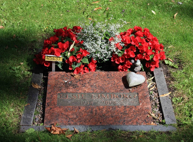 Grave number: Ö 45   437