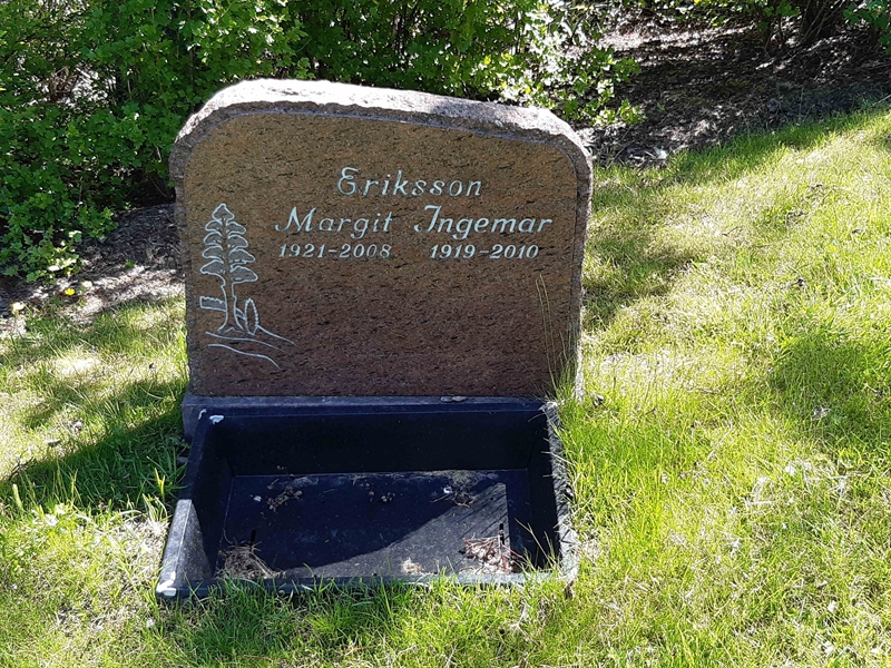 Grave number: KA 22   594