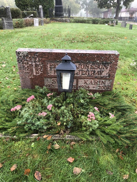 Grave number: 1 K   115