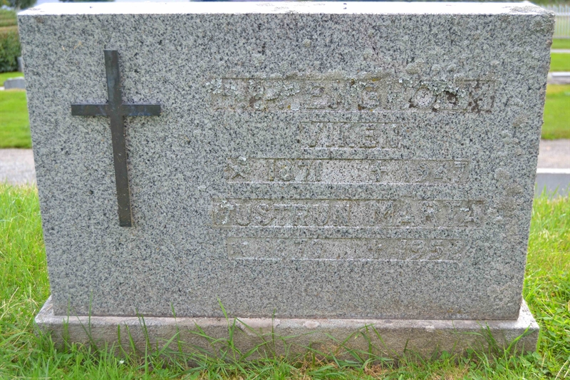 Grave number: 11 1   157-159