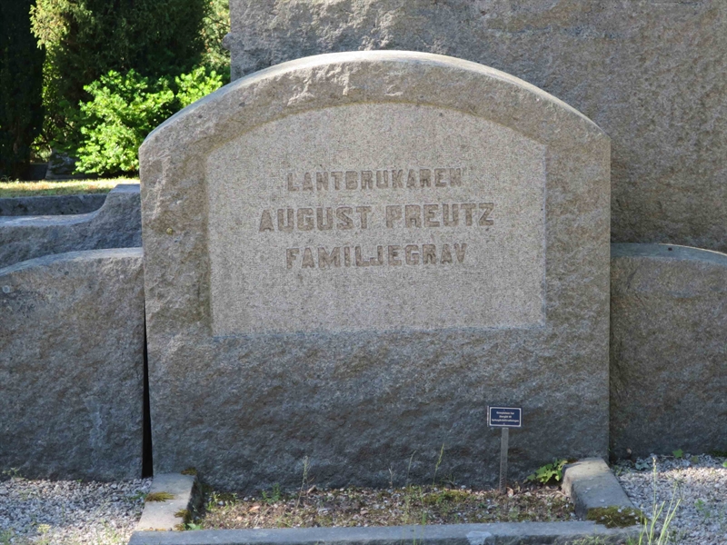 Grave number: HÖB 13   381