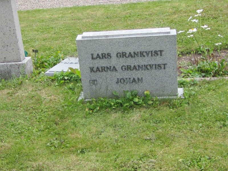 Grave number: 1 J     8