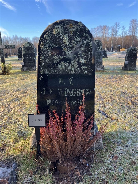 Hautatunnus: 2 C   168