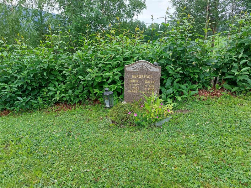 Grave number: NY G   156