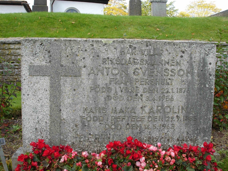 Grave number: B G  186, 187, 188