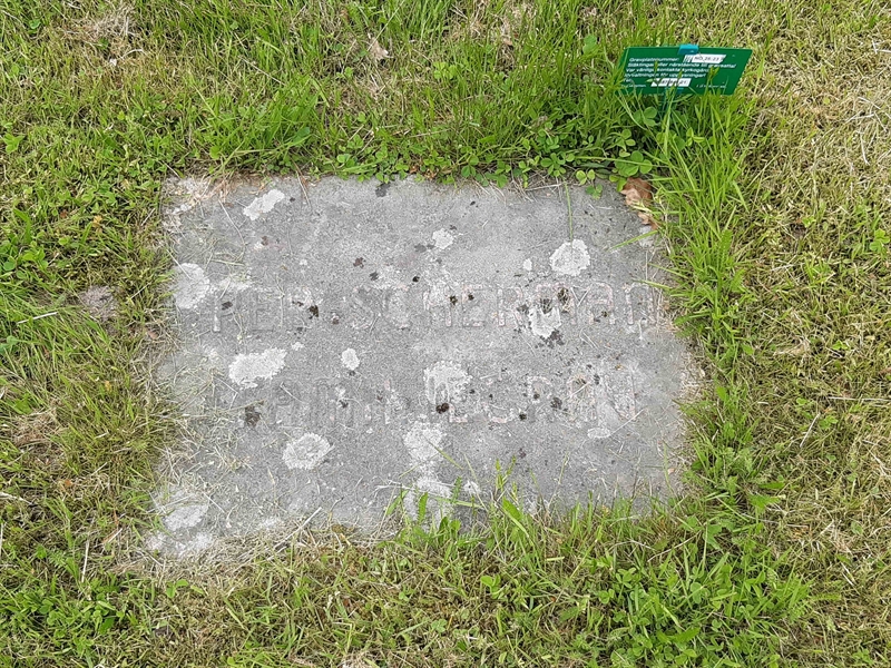 Grave number: NO 25    23