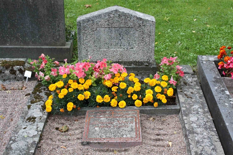 Grave number: 1 K B   55
