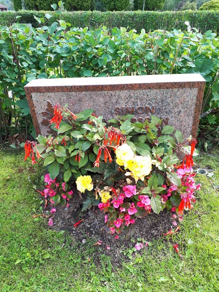 Gravnummer: NK F C   135-136