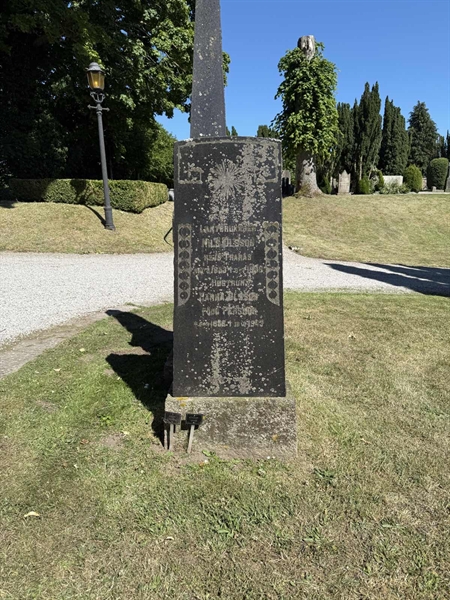 Hautatunnus: TR 3 2    46