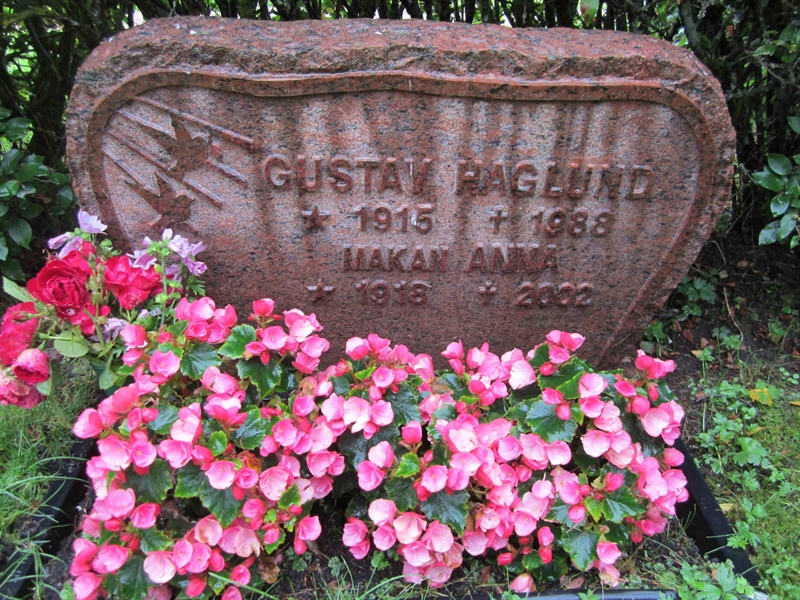 Grave number: MF 11   209-210