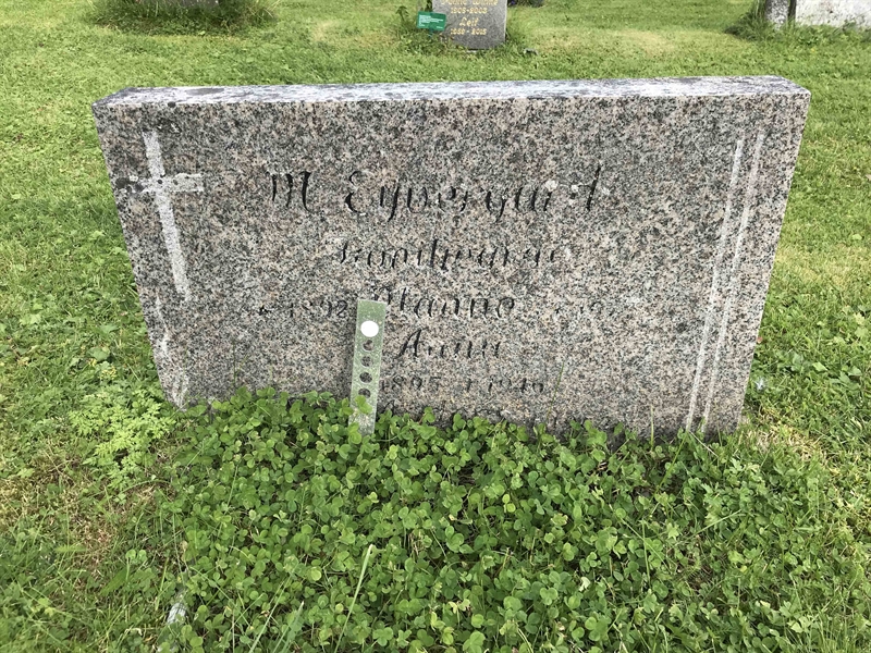 Grave number: UÖ KY   206, 207