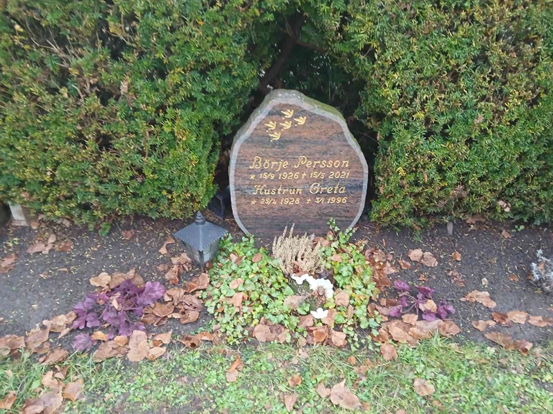 Grave number: FE E    17