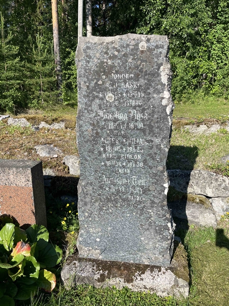 Gravnummer: N 5 4 747