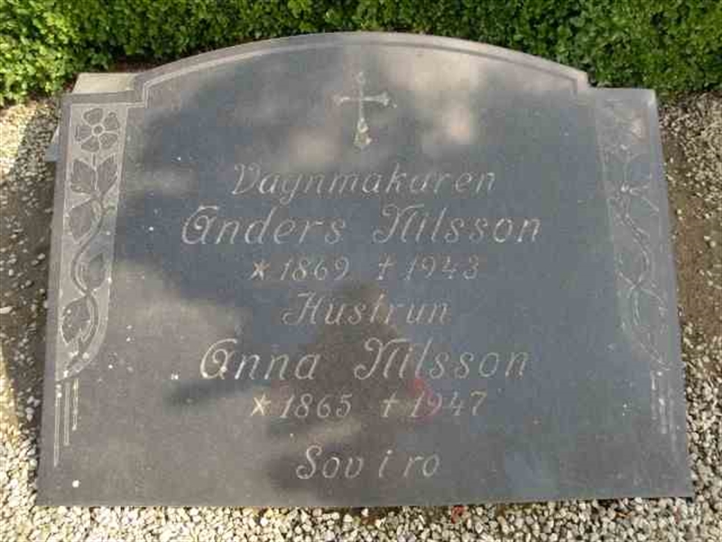 Grave number: TU 06    004