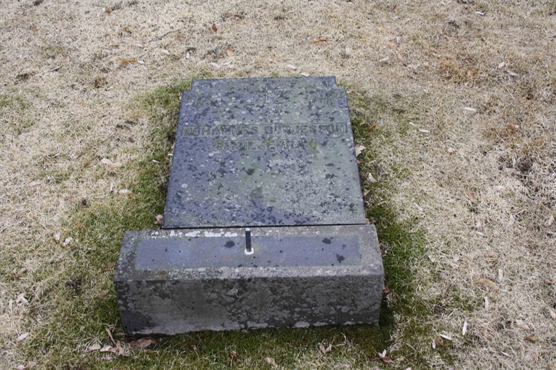 Grave number: Bk D   537