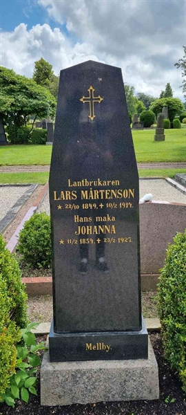 Grave number: LM 2 11  005, 006