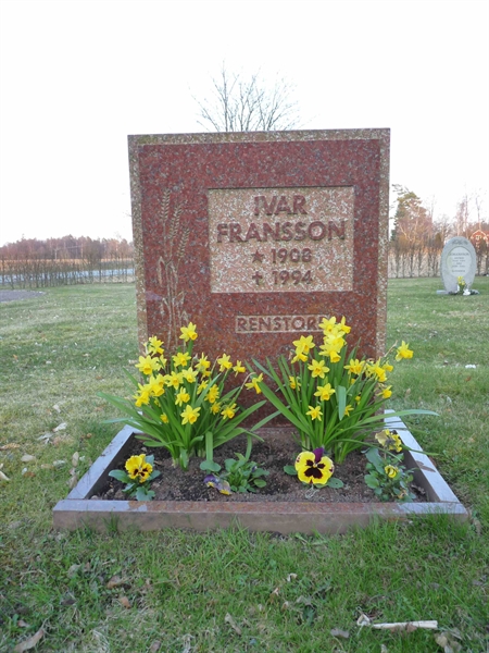 Grave number: JÄ 5   12