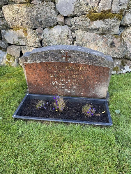 Grave number: 1 GaKy Kv09     5-7