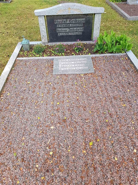 Grave number: 01   295