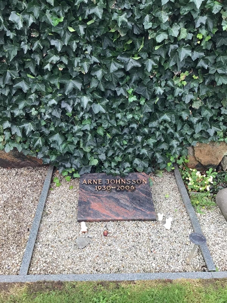 Grave number: SK 2 06  956D