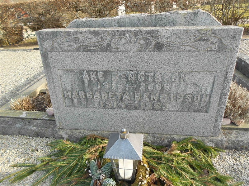 Grave number: NÅ M4   109, 110