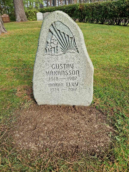 Grave number: 1 KV.8   411