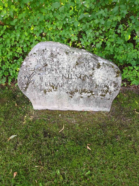 Grave number: 1 24    12-13