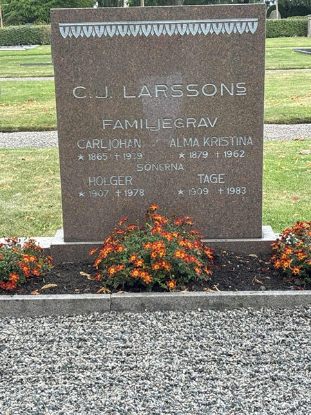 Grave number: 33 6   123