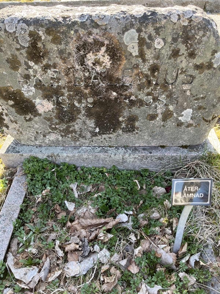 Grave number: GN 002  4003