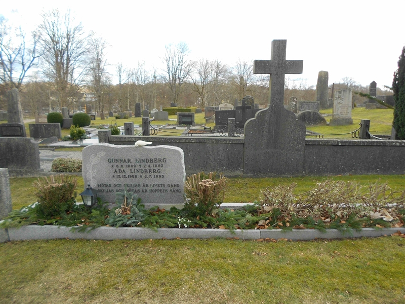 Grave number: NÅ G1    69, 70, 71