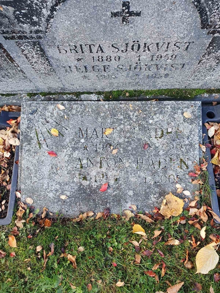 Grave number: D G 4   137A