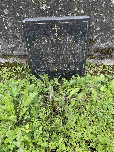 Hautatunnus: N 4 3   402