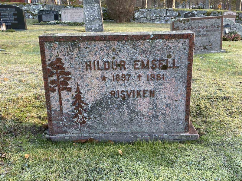 Grave number: 10 Ös 04    99