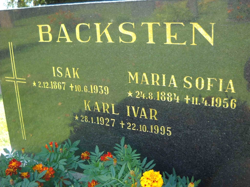 Grave number: 3 MB 17 76-77