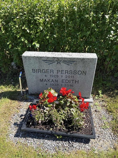 Grave number: 4 G GJ    56-57