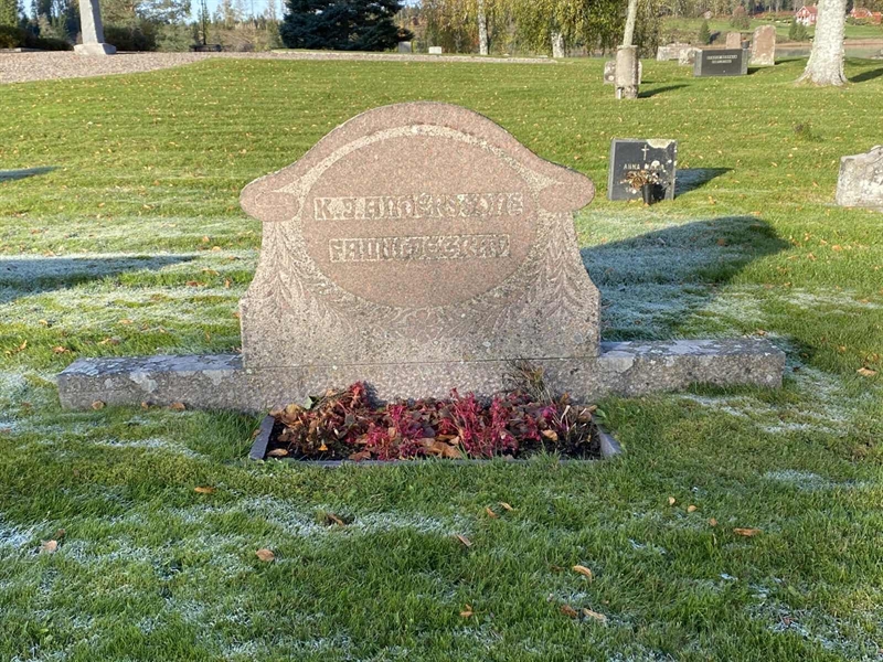 Grave number: 4 Ga 01    60-61
