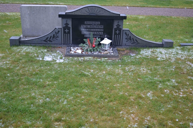Grave number: TR 3    95