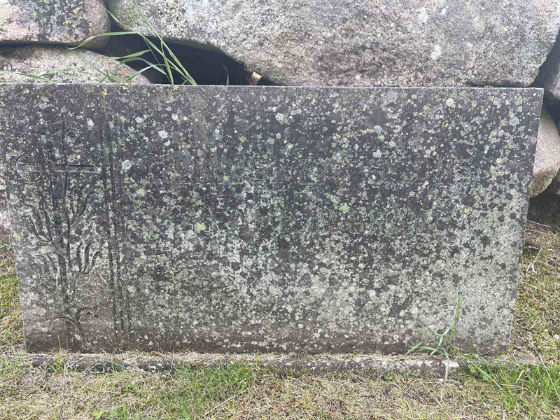 Grave number: 001 1   208