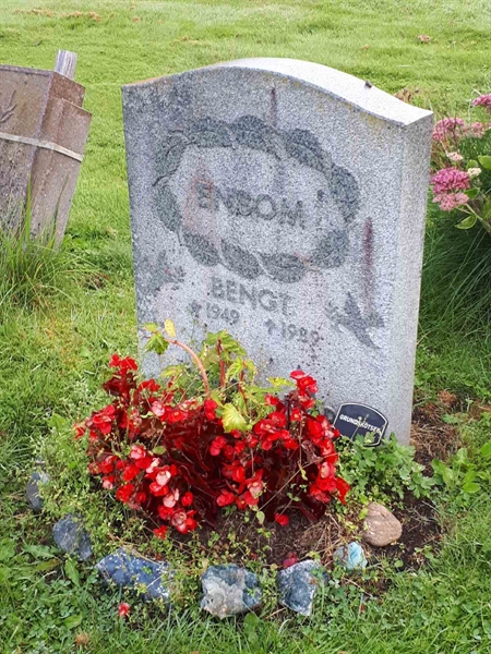 Hautatunnus: NK F B   838