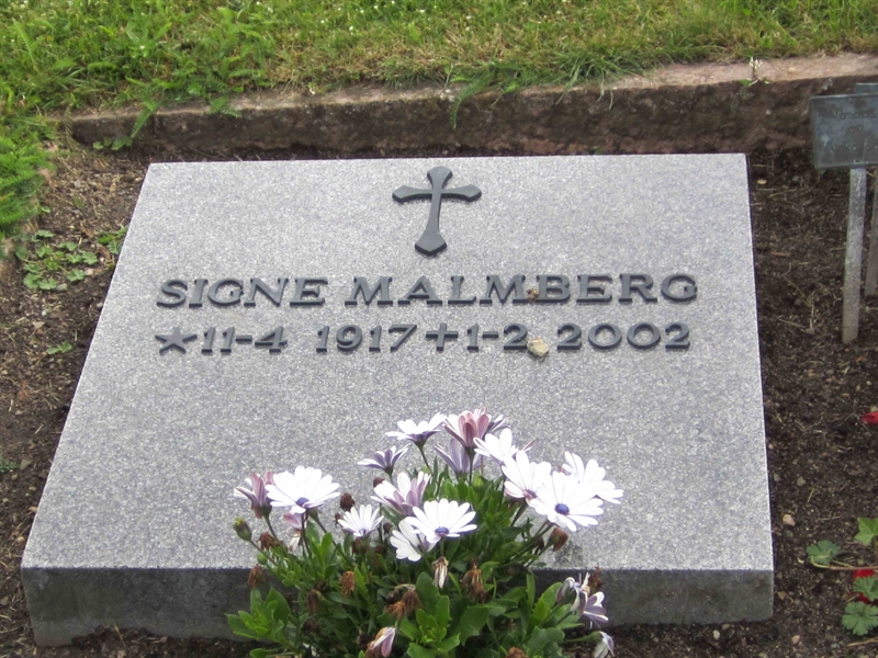 Grave number: 1 4    25