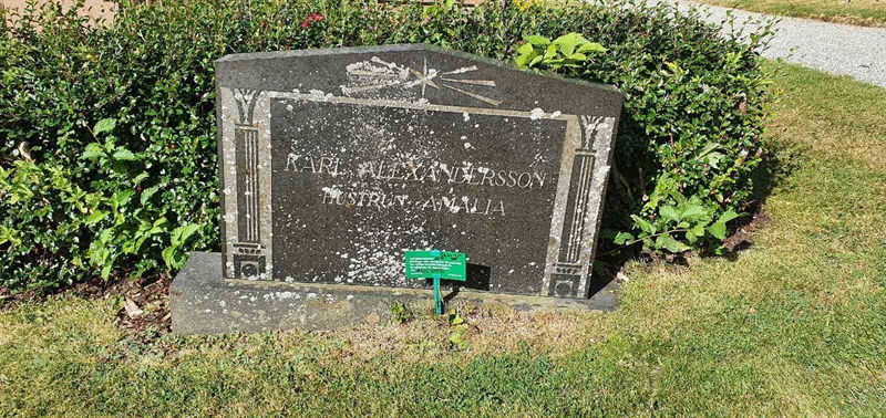 Grave number: SG 01    18, 19